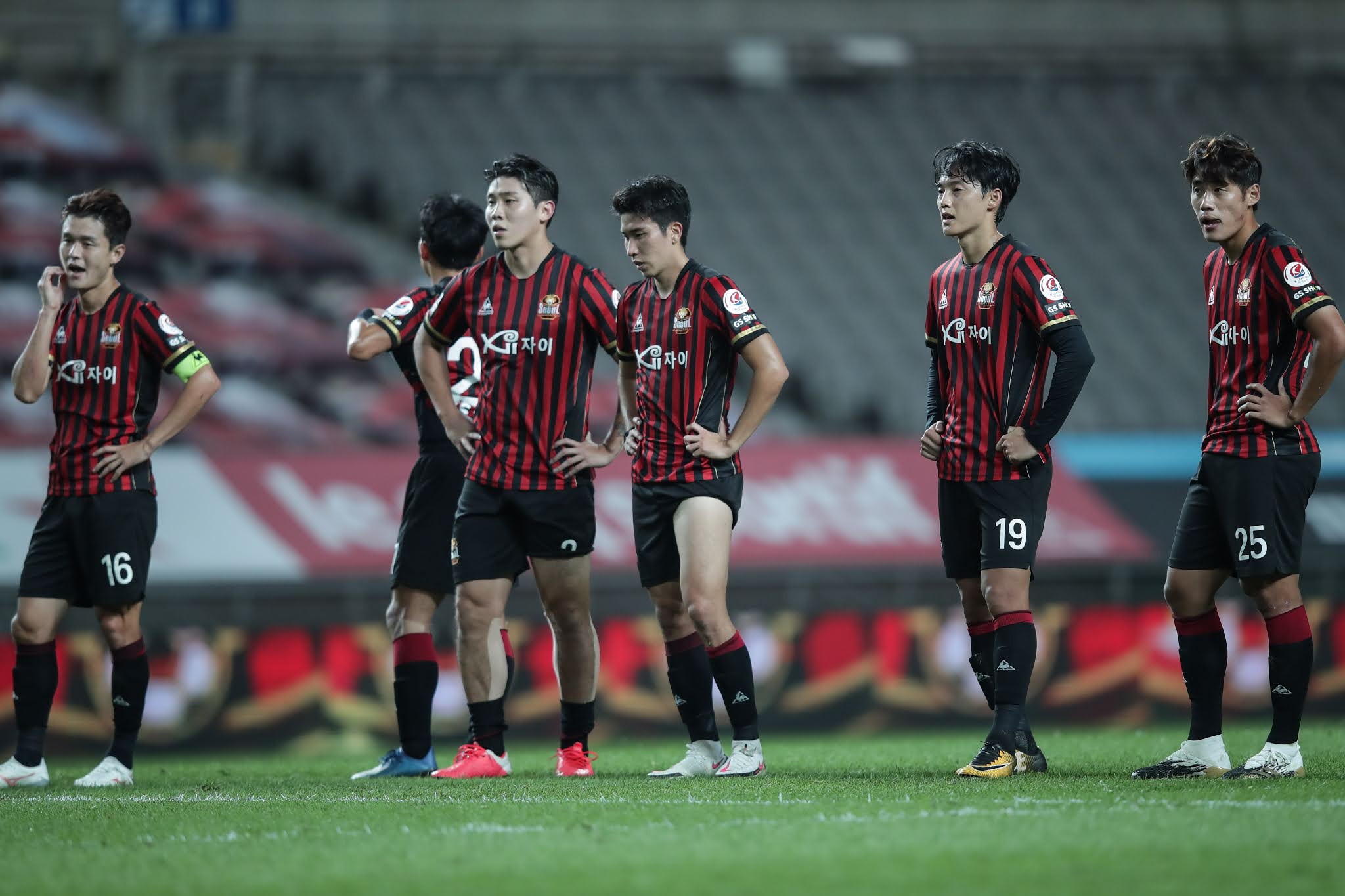 Jogadores do FC Seoul